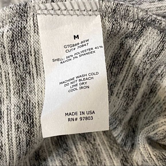 ✨Green Envelope ✨Striped Soft Top🍁 - Picture 7 of 7